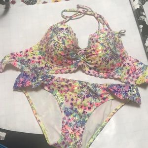 NWOT VS Bathing suit w/ 2 small bottoms.